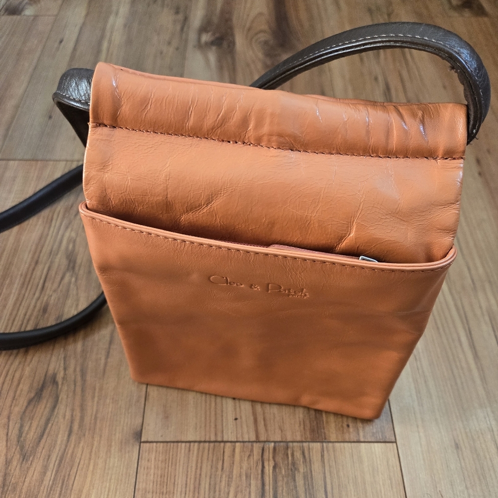 Cleo & Patek Paris Leather saddle crossbody Caramel and Brown straps - Picture 6 of 8